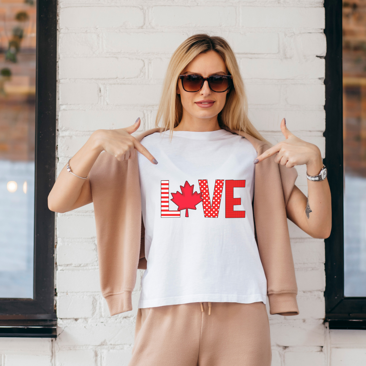 Unisex Canada Love T-shirt