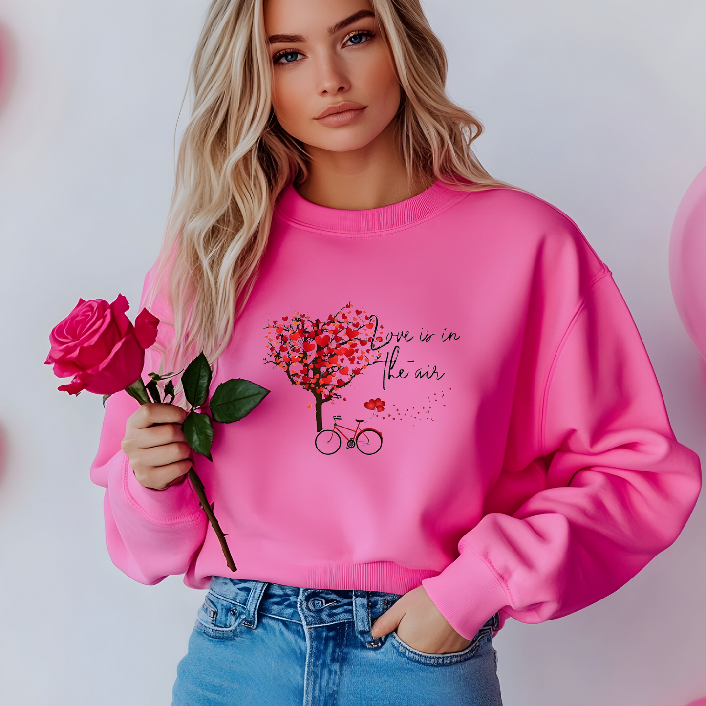 Sudadera unisex de cuello redondo "Love is in the Air": un regalo acogedor y romántico para parejas y San Valentín.
