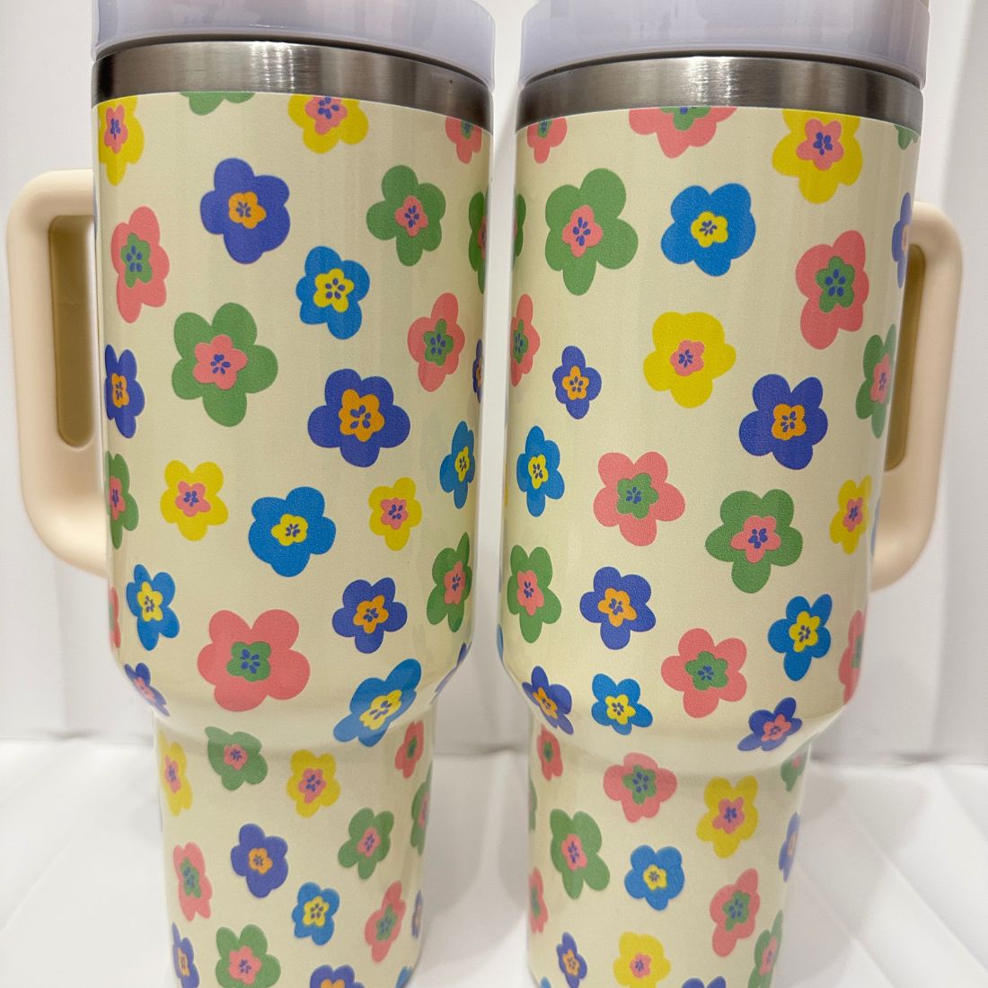 Free Delivery - All-in-One Tumbler Gift Bundle - Floral Carry Bag, Accessories & Ice Mold