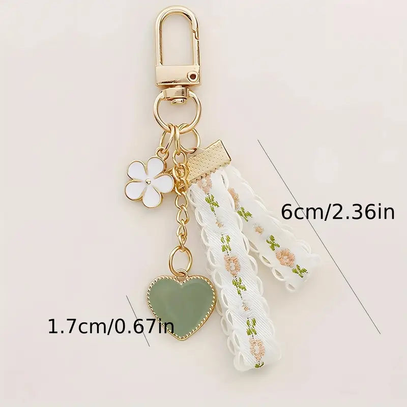 Elegante llavero de encaje de margaritas con dije de aleación en forma de corazón: el regalo perfecto de San Valentín para bolsos y auriculares.