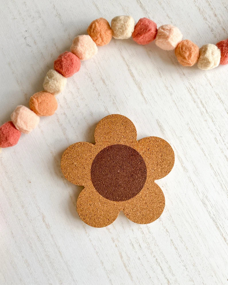 Daisy Cork Coaster – 4" Floral Heat-Resistant Mat for Mugs, Tumblers & More